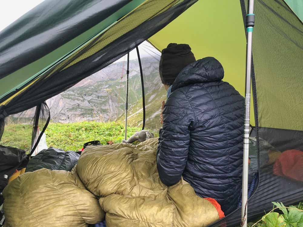 There is plenty of interior headroom for sitting up